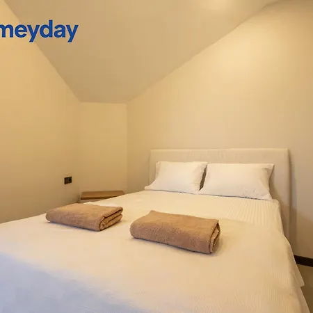 Whitestone Homes 아파트